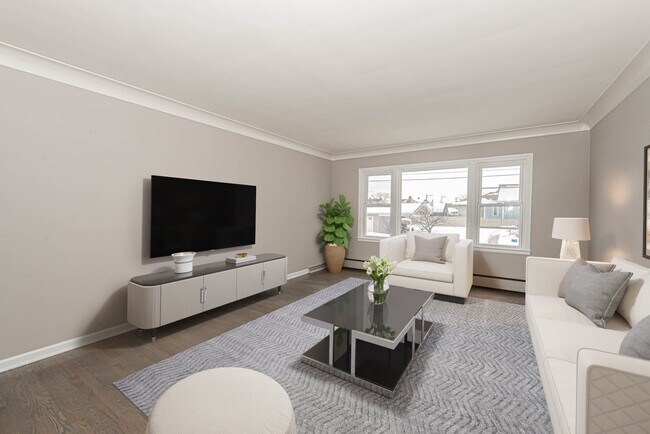 Living Room - 1001 N 20th Ave