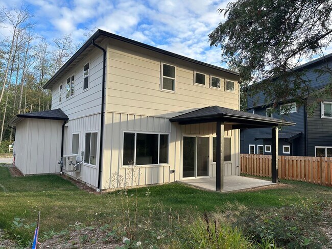 Foto del edificio - 3 Bedroom, 2.5 Bath in Blaine in Newer Nei...