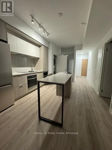 Building Photo - 395 Square One Dr