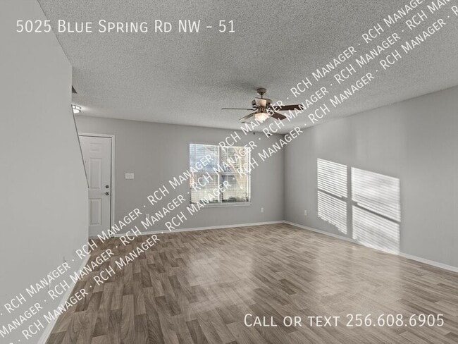 Foto del edificio - 5025 Blue Spring Rd NW
