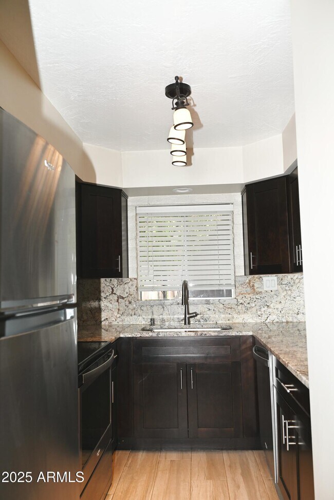 Foto del edificio - 3066 N 32nd St