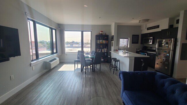 Foto del edificio - 5711 Washington St