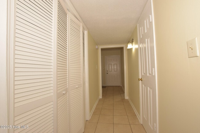 Building Photo - 114 Greenford Pl