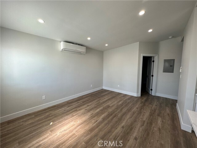 Foto del edificio - 9412 Nance Ave