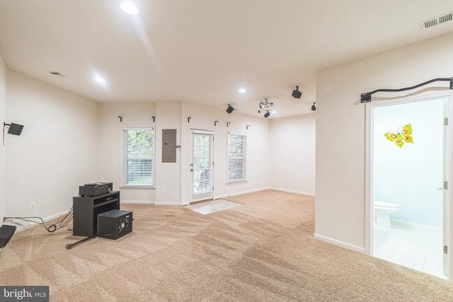 Building Photo - 42385 Trellis Square