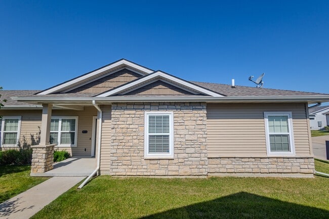 Building Photo - 9012 Jean Louise Dr