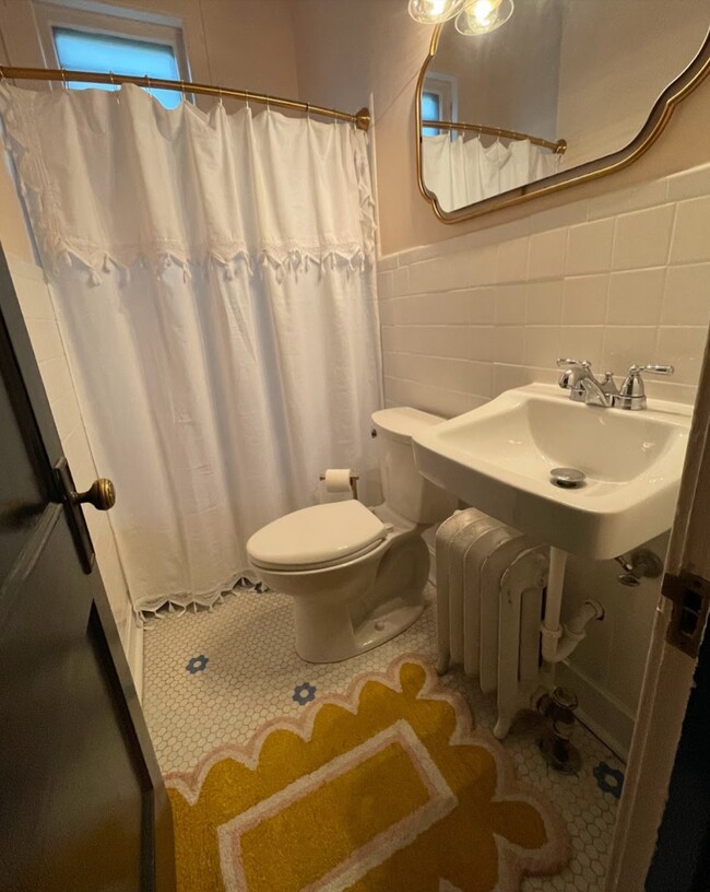 Foto del edificio - 1306 Oak Ave