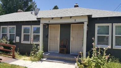 Building Photo - 827 Sullivan Ln