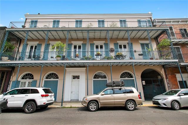 Primary Photo - 910 Chartres St