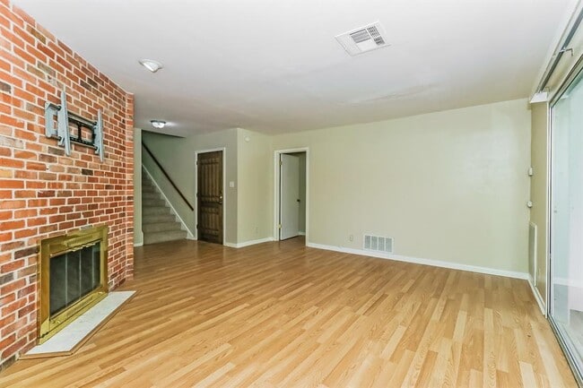 Building Photo - 3618 Summit Bend