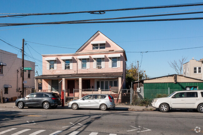 Building Photo - 11124 Rockaway Beach Blvd