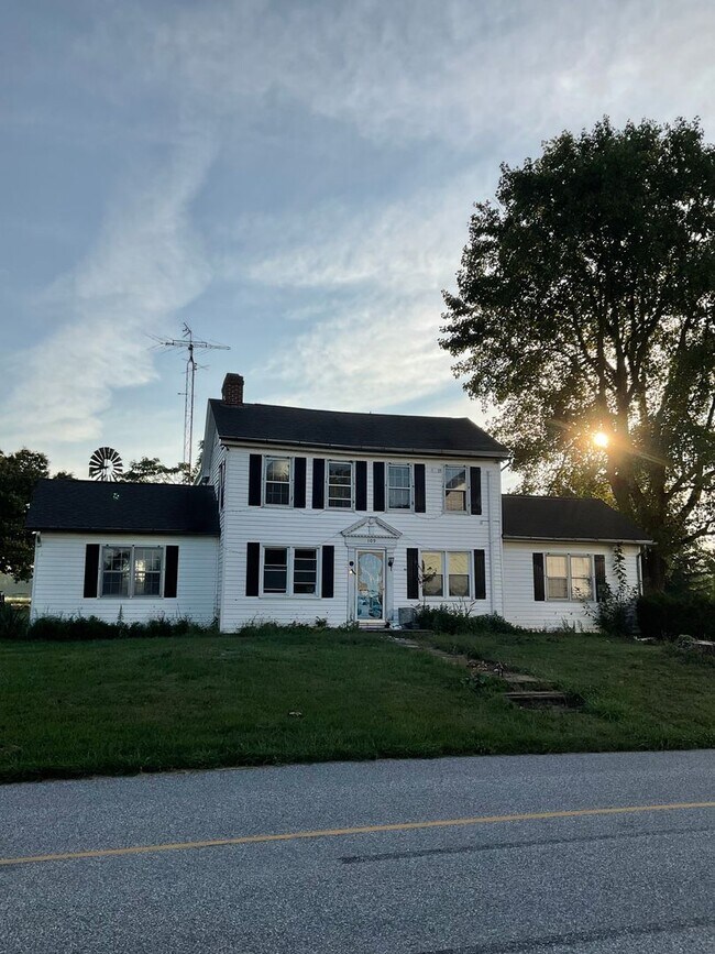 Foto del edificio - 109 High Mountain Road, Shippensburg, PA 1...