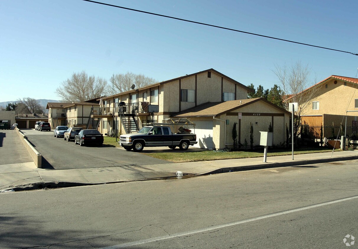 Building Photo - 4128 W Avenue L
