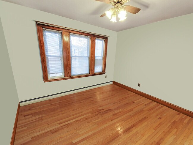 Building Photo - 45 7th St