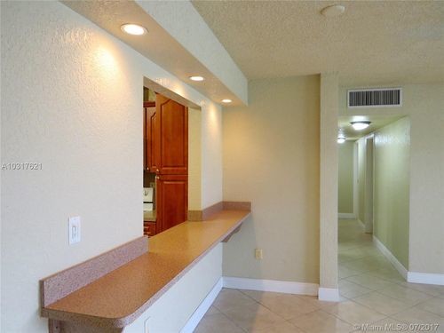 Building Photo - 1335 W 68th St