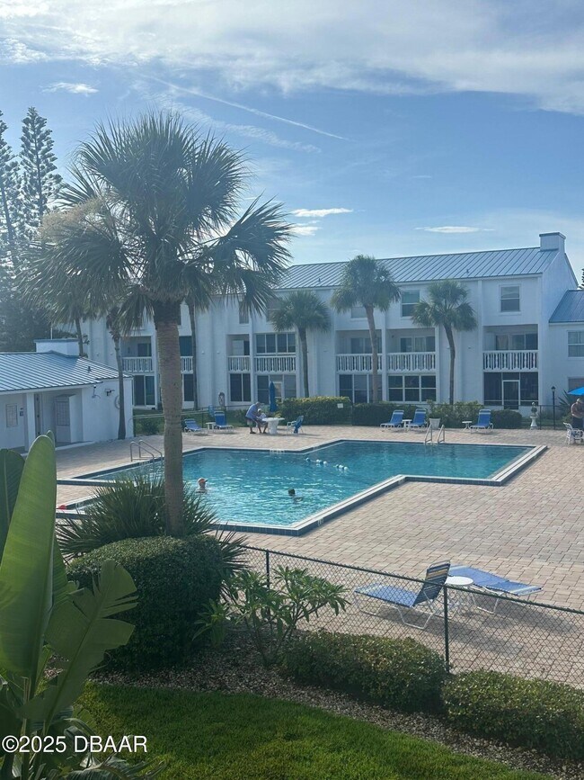 Foto del edificio - 4590 S Atlantic Ave
