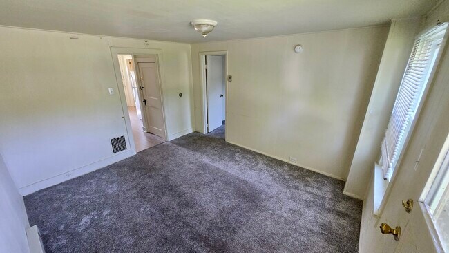Living Room - 122 Logan Ave