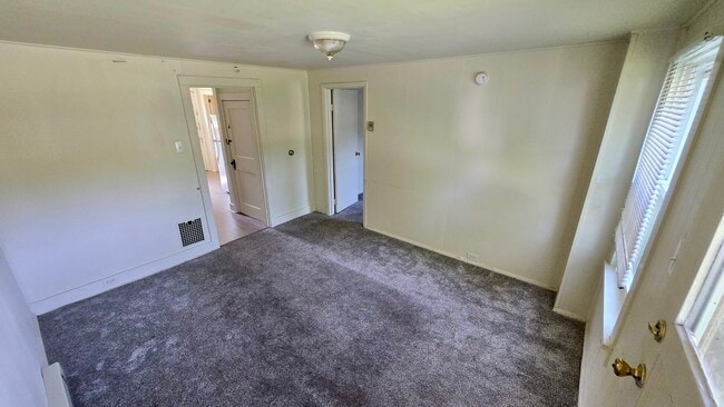 Living Room - 122 Logan Ave
