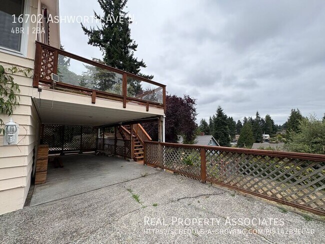 Foto del edificio - 16702 Ashworth Ave N