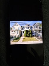 Building Photo - 37 Williams St