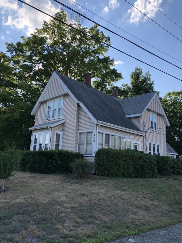 360 ster St, Rockland, MA 02370 Apartments in Rockland, MA