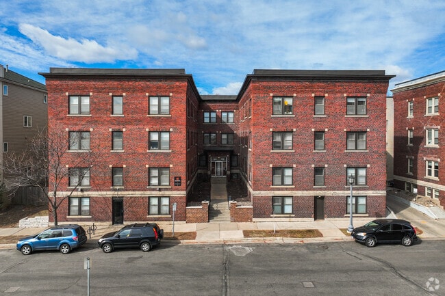 Building Photo - 1810-1812 Bryant Ave S