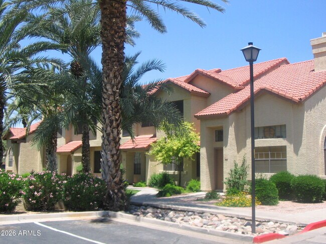 Building Photo - 3930 W Monterey St