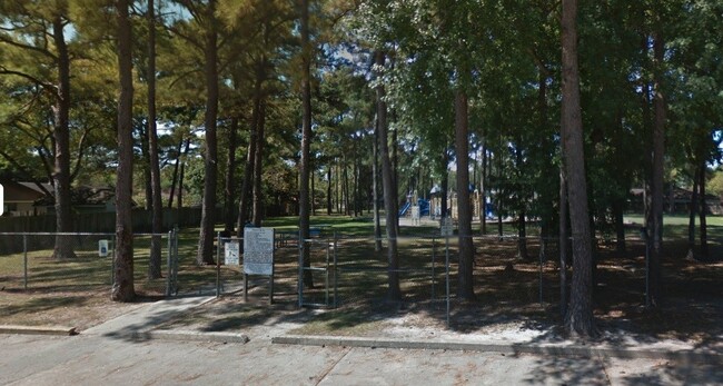Foto del edificio - 2911 Hummingbird Ln