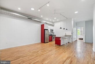 Building Photo - 1215 N Hancock St