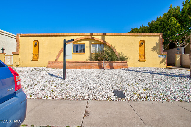 Building Photo - 7850 E Glenrosa Ave