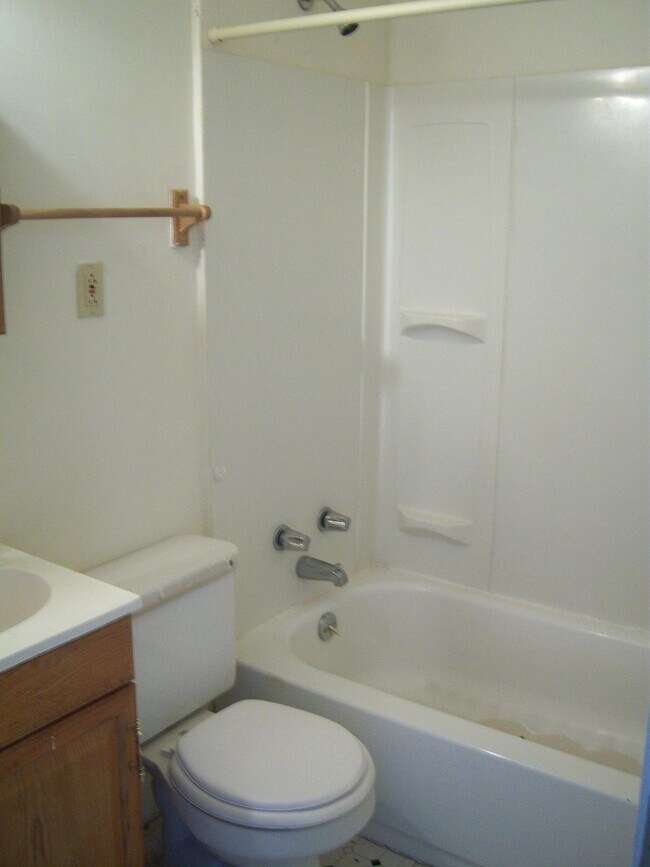 Foto del edificio - $995 / 2br - Jennings 2 Bedroom Home for r...
