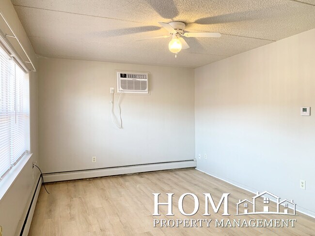 Foto del edificio - 107 E Liberty St