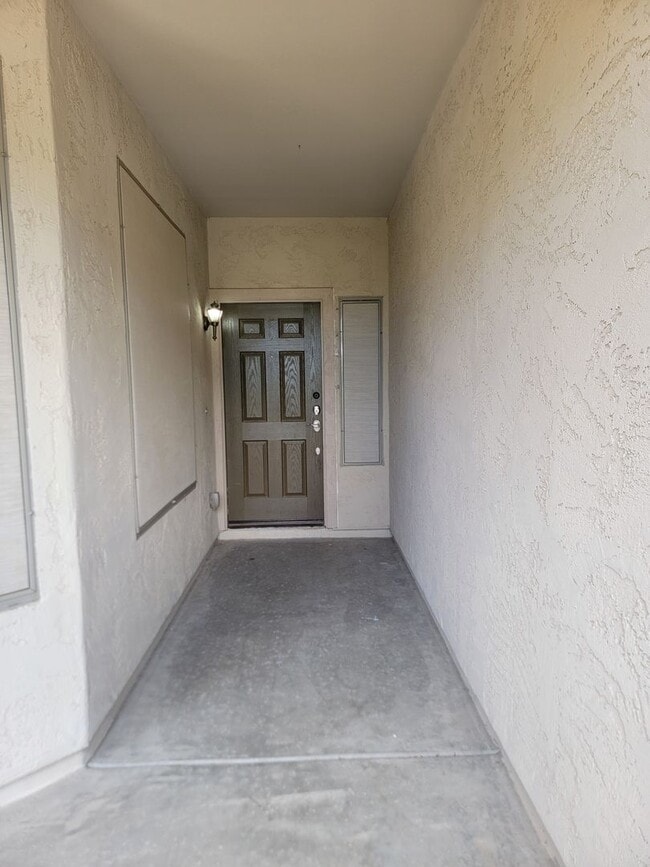 Building Photo - 14881 N 175th Dr.