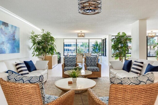Foto del edificio - 632 Edgewater Dr