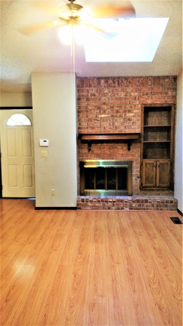 Building Photo - 2 Bedroom 2 Bathroom Townhome Fairfield Gr...