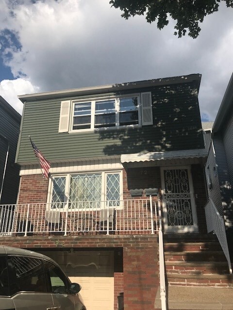Primary Photo - 72 Trask Ave