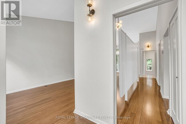 Building Photo - 155 Three Valleys Dr