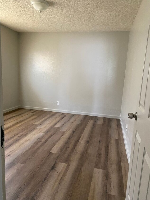 Foto principal - Hedges Ave