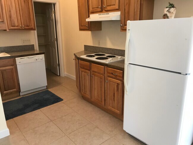 Building Photo - 4640 Chestatee Pointe