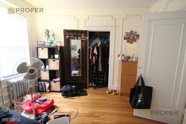 Foto del edificio - 5 br, 2 bath Apartment - 95 Verndale St # 2