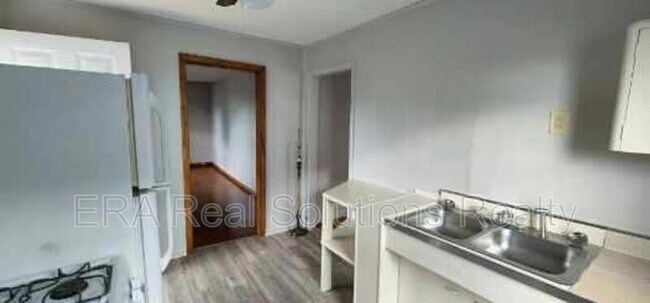 Foto del edificio - 204 W Main St