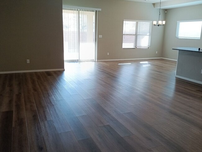 Foto del edificio - 3 Bedroom, 2.5 Bathroom Home! Schedule a Showing Today!