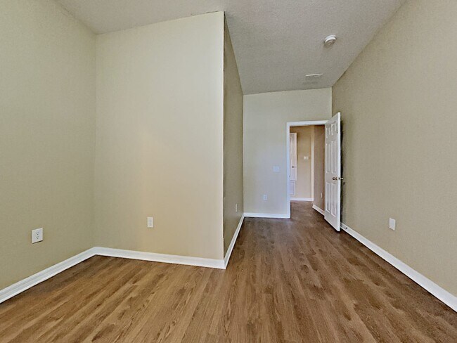 Building Photo - 2593 Breezy Meadow Rd