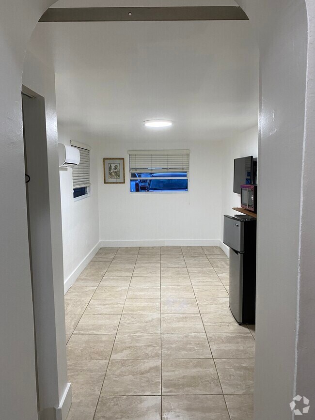 Dunnings Miami Shores Apartments for Rent with Parking Miami Shores