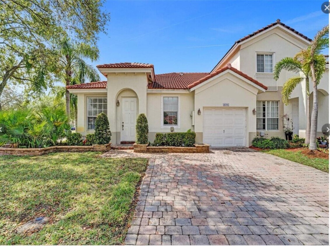Foto principal - 18702 SW 27th St