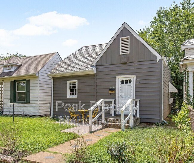 Foto del edificio - 2009 Maplewood Ave