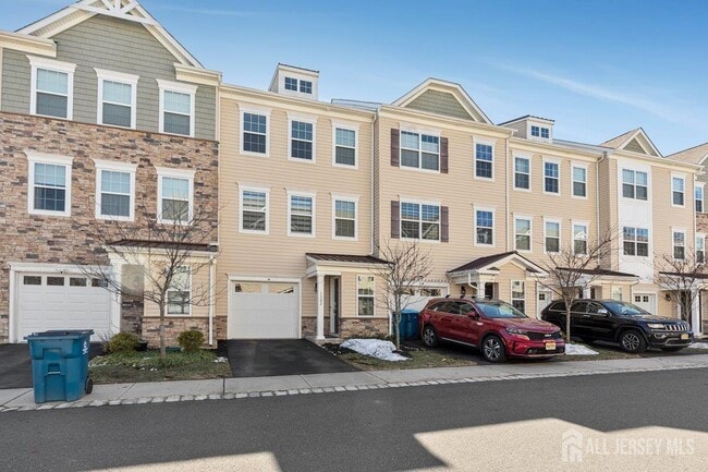 Foto del edificio - 1302 Hights Farm Rd N