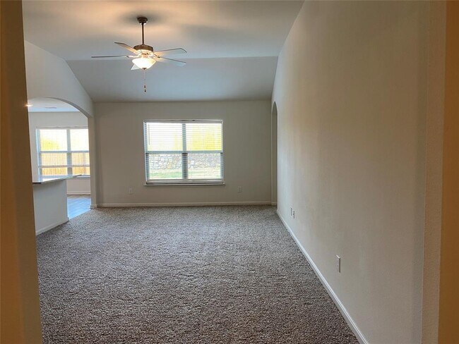 Building Photo - 3081 Chillingham Dr