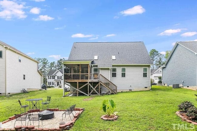Building Photo - 70 Thunder Ridge Dr