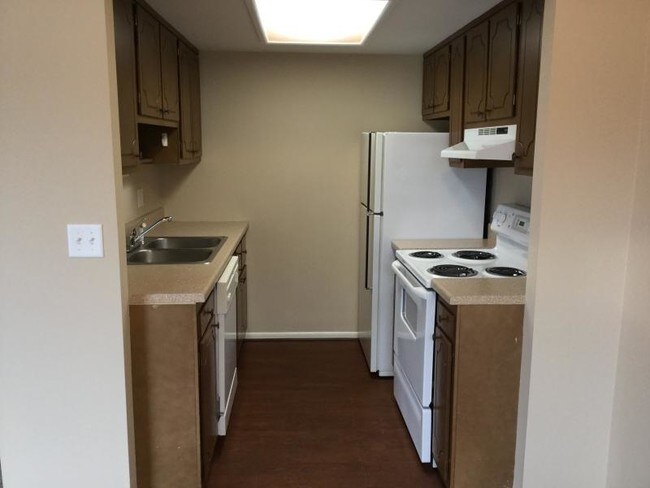 Building Photo - 248 Otterbein Dr., Apt L